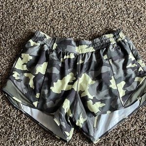 LULULEMON hotty hot high-rise lined short 4”